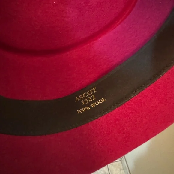 Hat - Picture 4 of 12